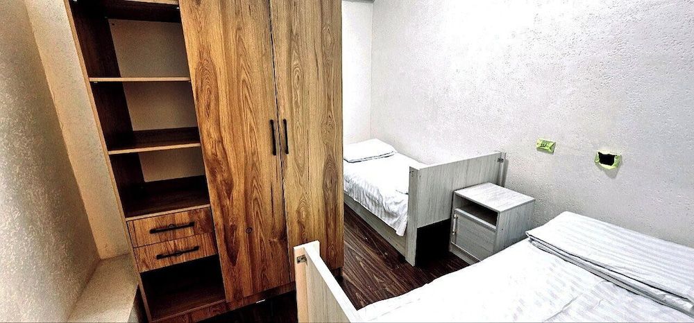 Best hotel Twin Room 6