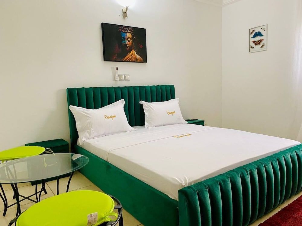 HOTEL RESIDENCE ESSIENIGUET Comfort Studio, Balcony, City View 2