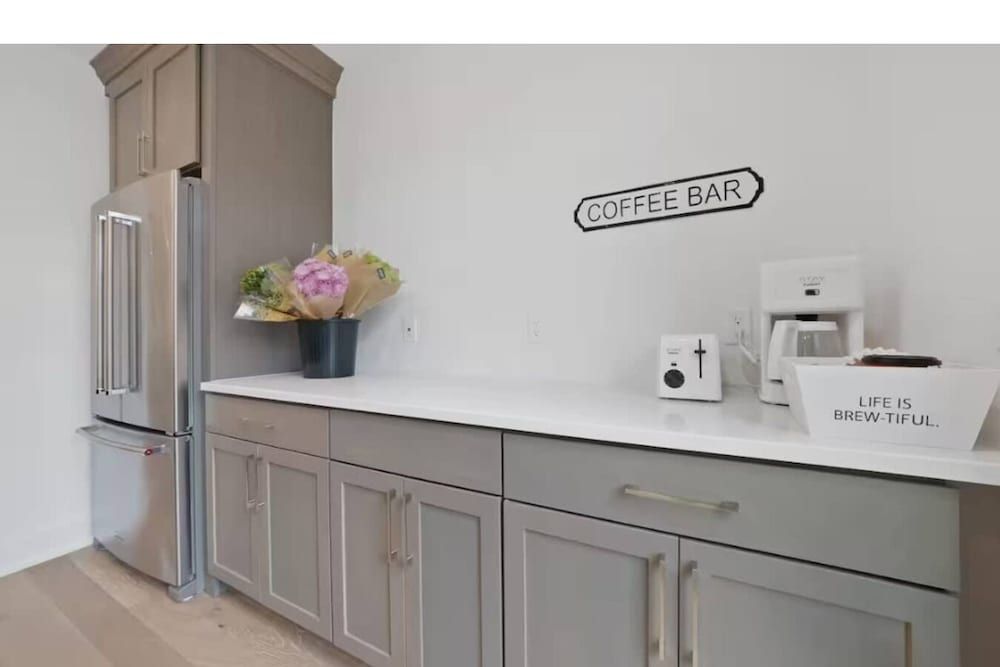 Jungle House Premier Residences – Downtown Columbus & Short North Casa Cielo 7