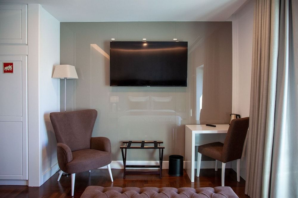 Hotel Casa das Carpas Junior Suite, Terrace, Garden View 12