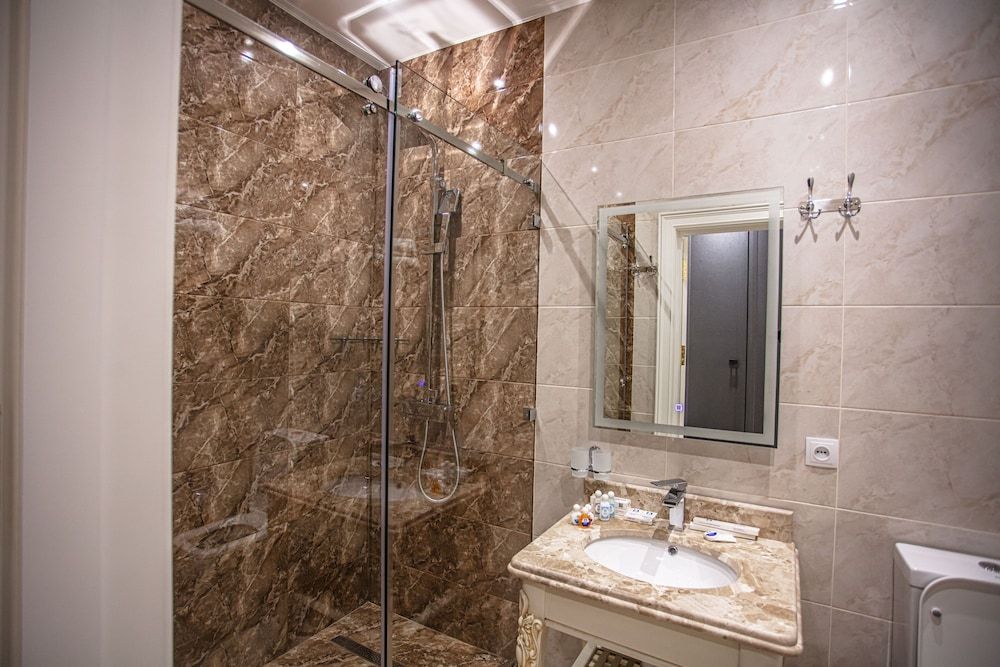 MAROKAND SPA HOTEL Standard Triple Room 5