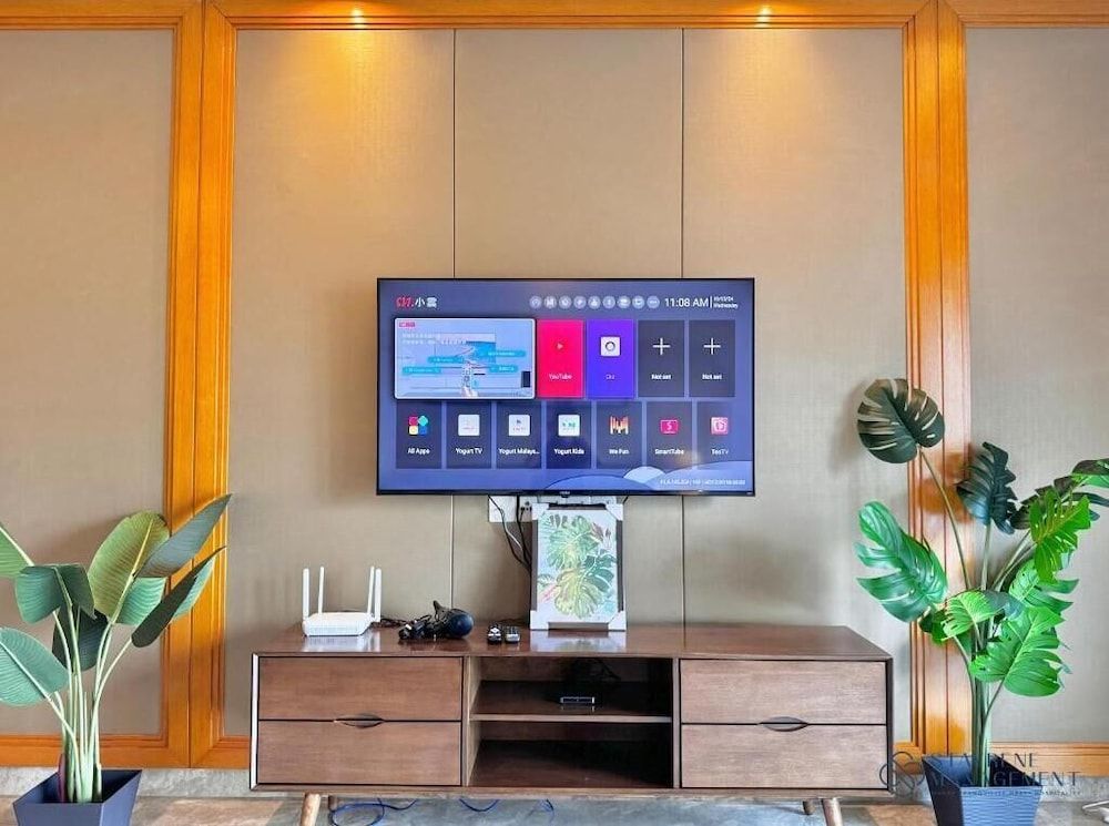 R&F Princess Cove near CIQ by Stayrene Deluxe Apartment, 4 Bedrooms, Balcony, Sea View 13