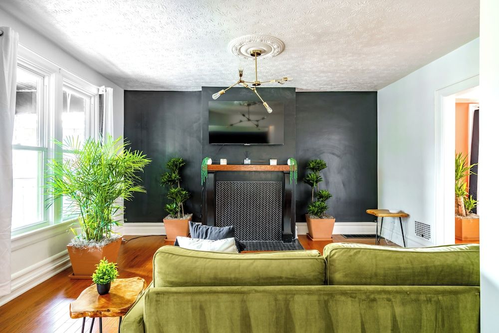 Jungle House Boutique Suites – Short North & Convention Center Bamboo Bungalow 21