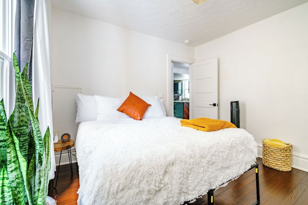 Jungle House Boutique Suites – Short North & Convention Center Jungle Nook 4