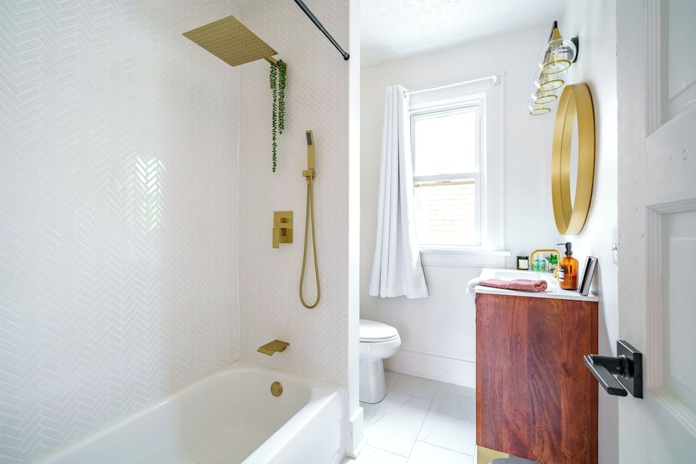 Jungle House Boutique Suites – Short North & Convention Center Bamboo Bungalow 14