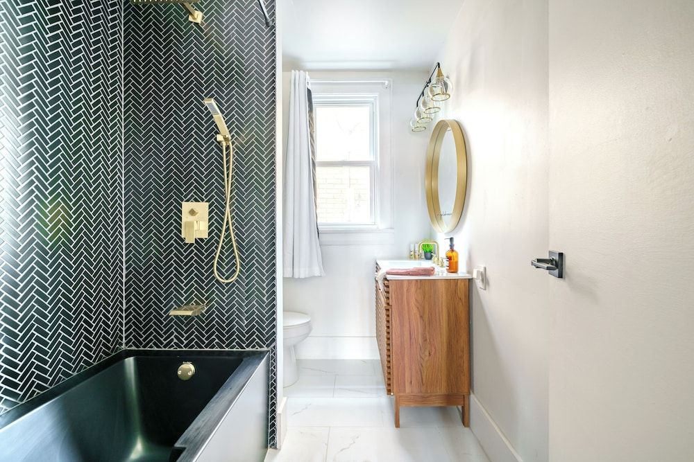 Jungle House Boutique Suites – Short North & Convention Center Bamboo Bungalow 15