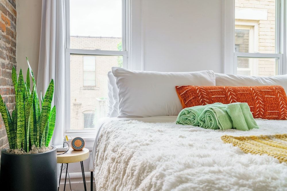 Jungle House Boutique Suites – Short North & Convention Center Bamboo Bungalow 7