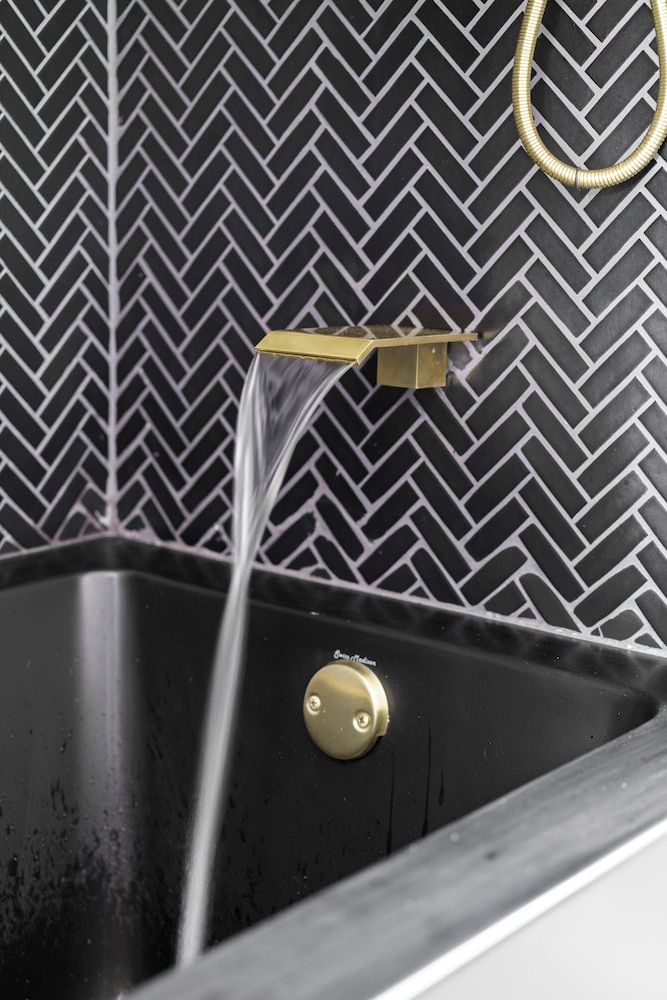 Jungle House Boutique Suites – Short North & Convention Center Jungle Gem 14