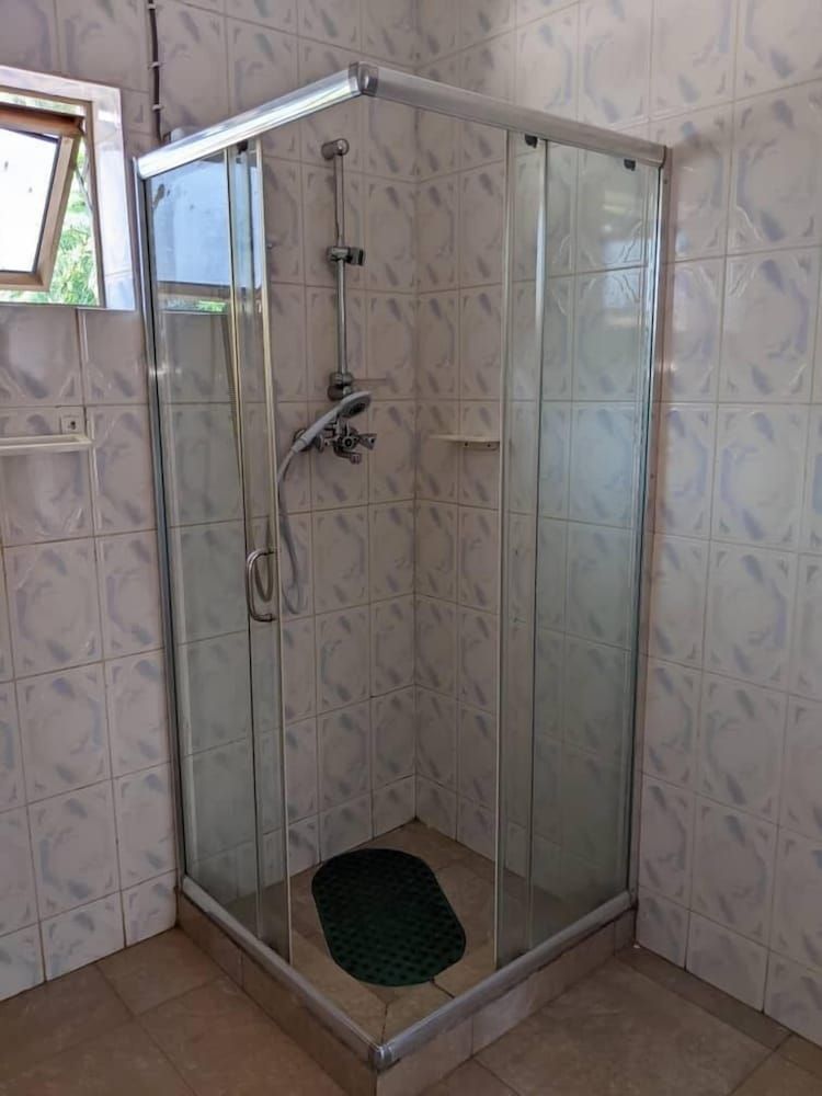 Silver Budget & Travel Accommodation Double or Twin Room, Balcony, City View 4