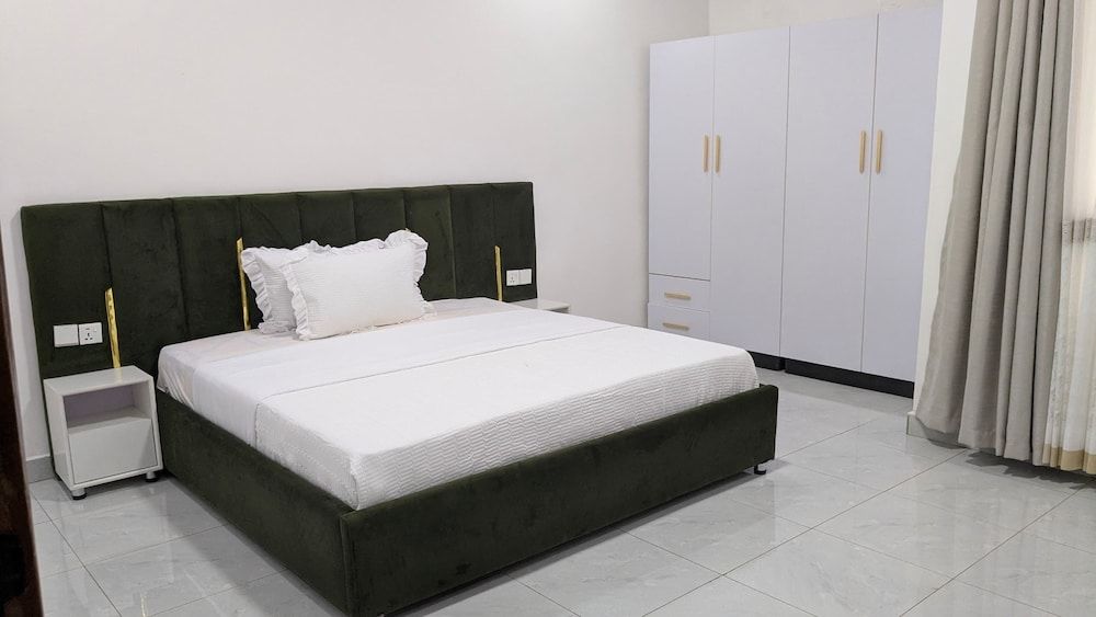 Silver Budget & Travel Accommodation Single Room, Balcony, City View