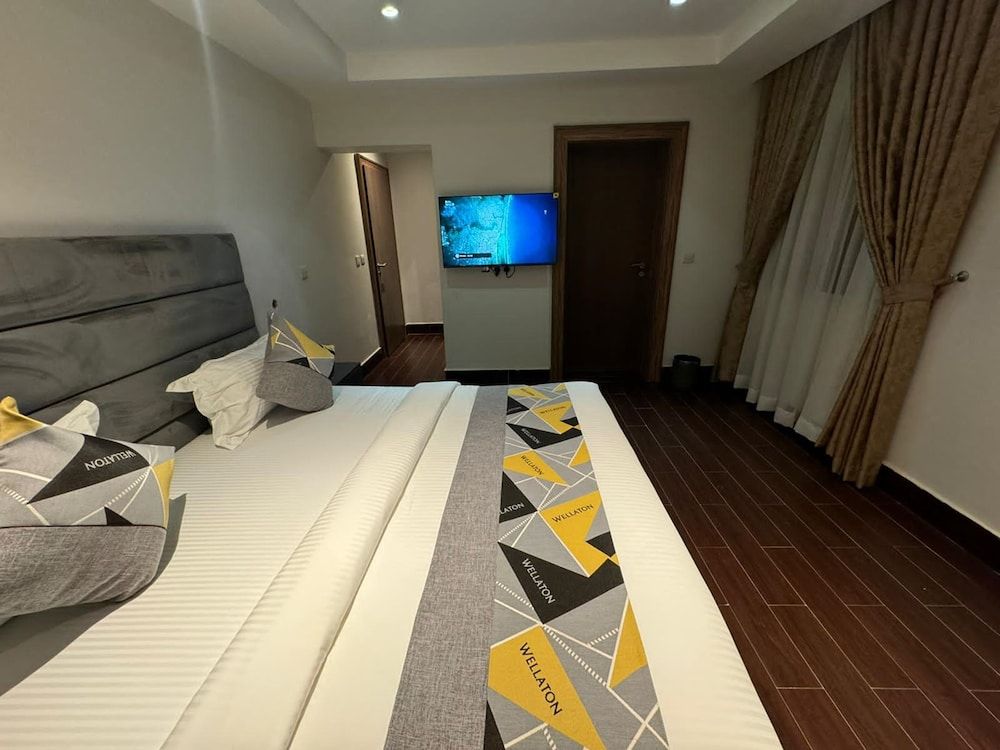 Wellaton Suite Deluxe Room, Mountain View 2