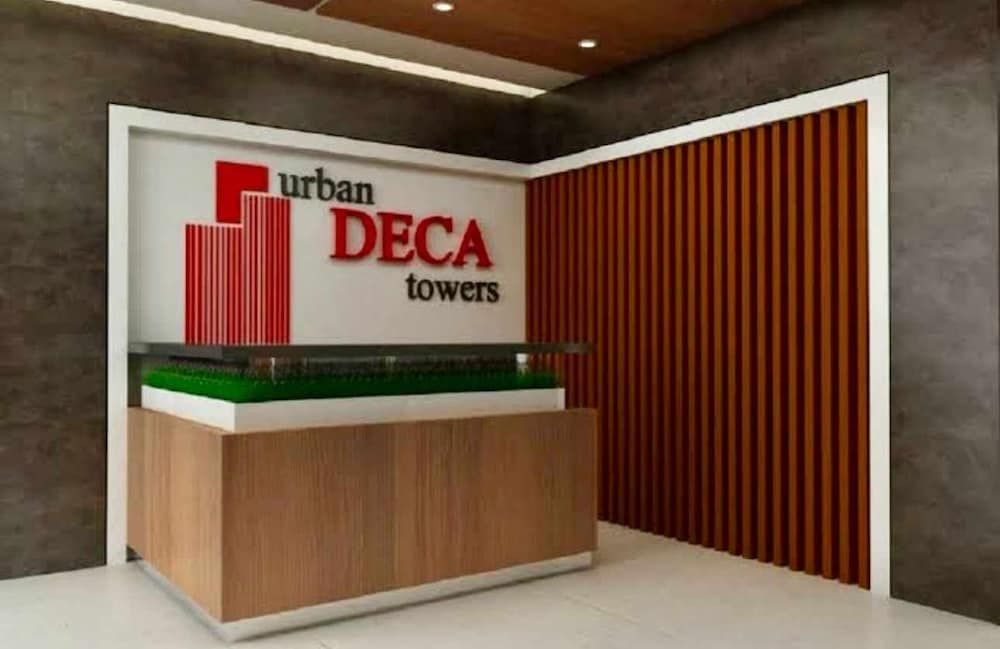 MACK'S AWESOME PLACE 715