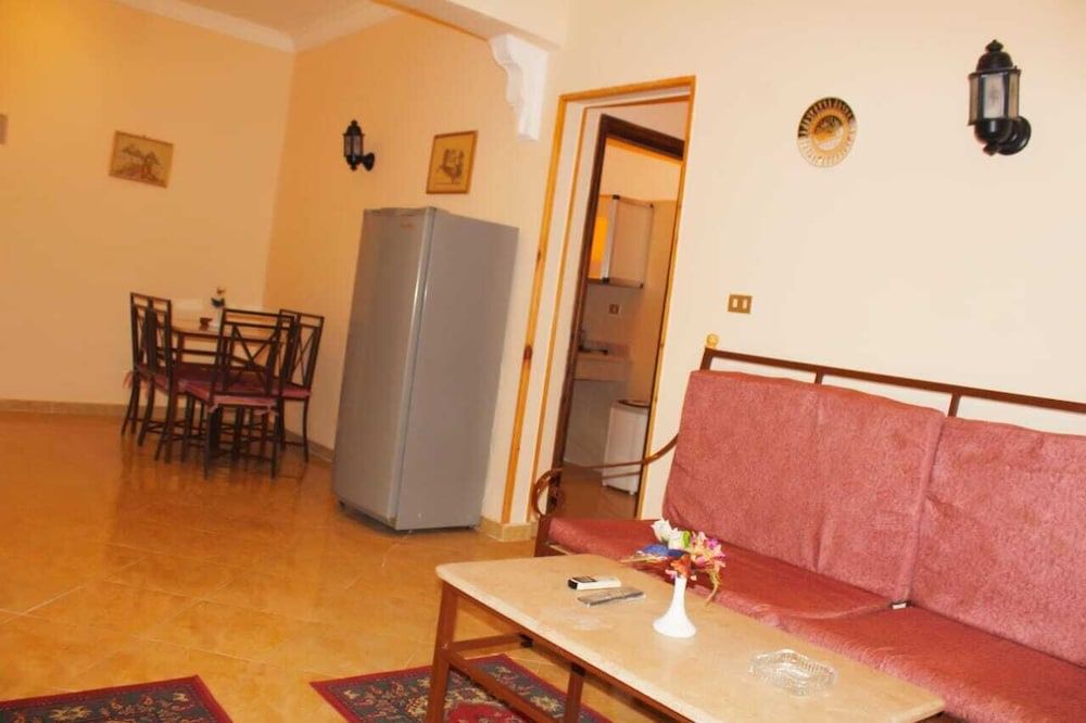 Spring House Apartment, 2 Bedrooms 5