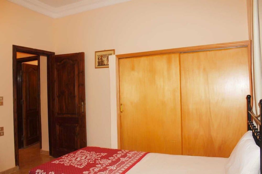 Spring House Apartment, 2 Bedrooms 2
