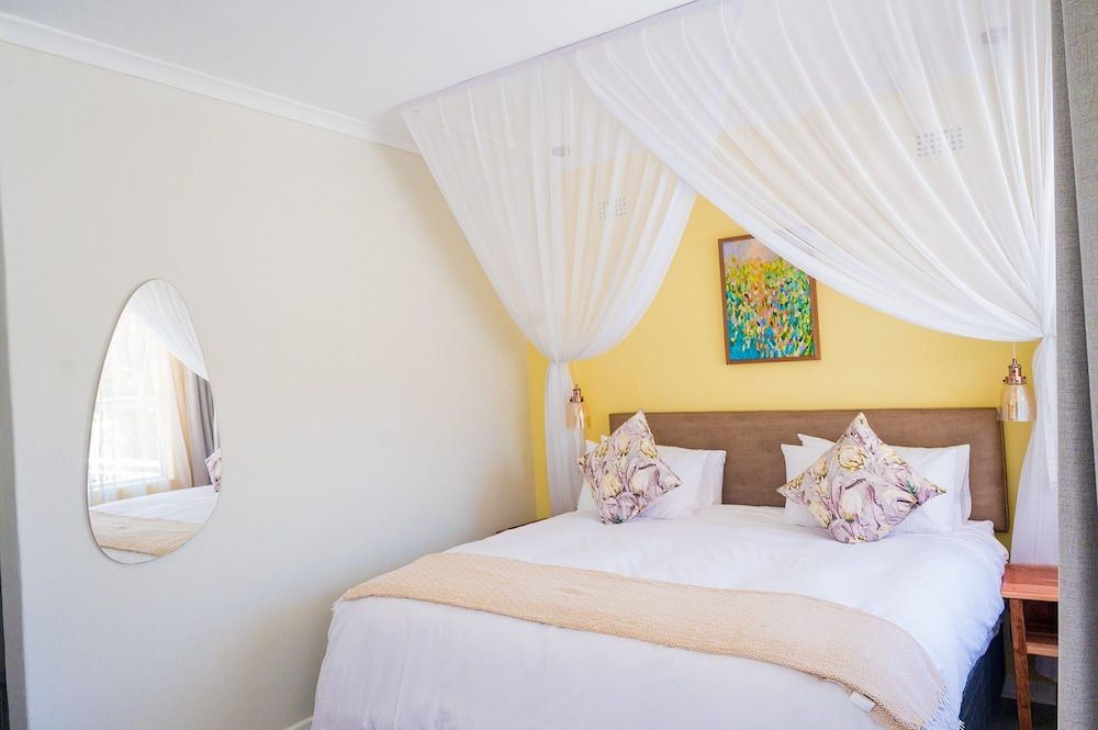 36 Alexander Guest House Deluxe Single Room 4