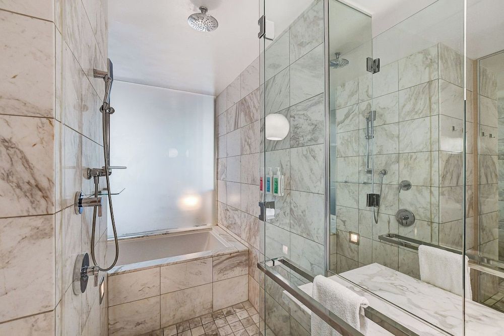 Palms Place - Strip View - High floor Deluxe Studio Suite, City View 14