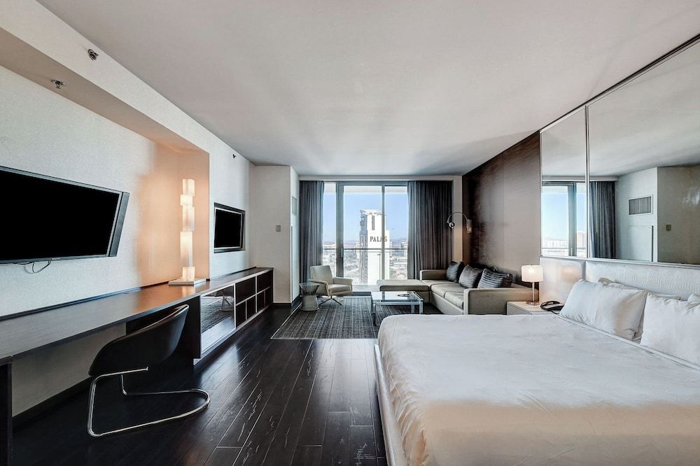 Palms Place - Strip View - High floor Deluxe Studio Suite, City View 3