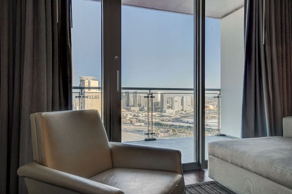 Palms Place - Strip View - High floor Deluxe Studio Suite, City View 20