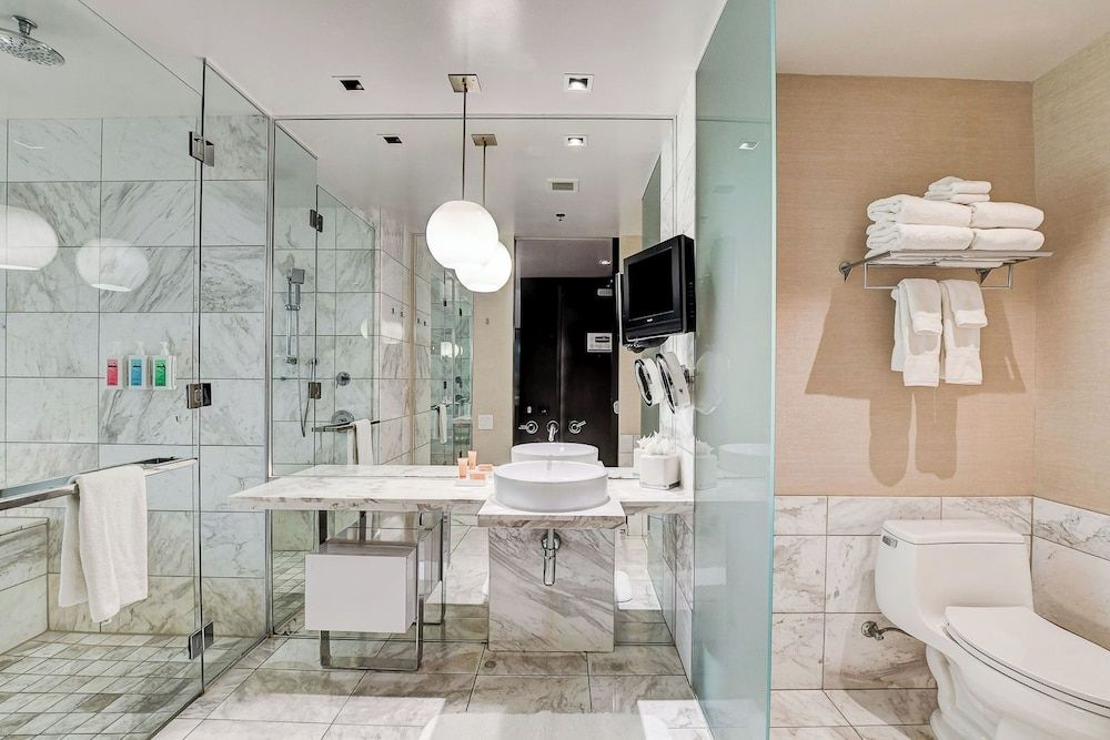 Palms Place - Strip View - High floor Deluxe Studio Suite, City View 13