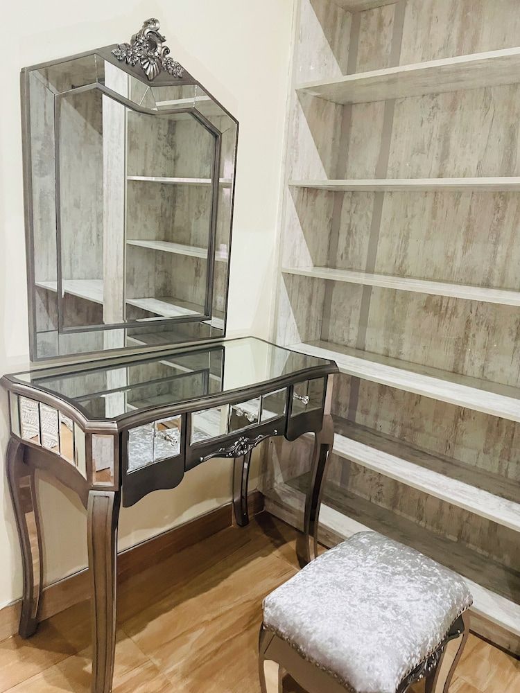 MyFaveCasa Luxury Double or Twin Room 5