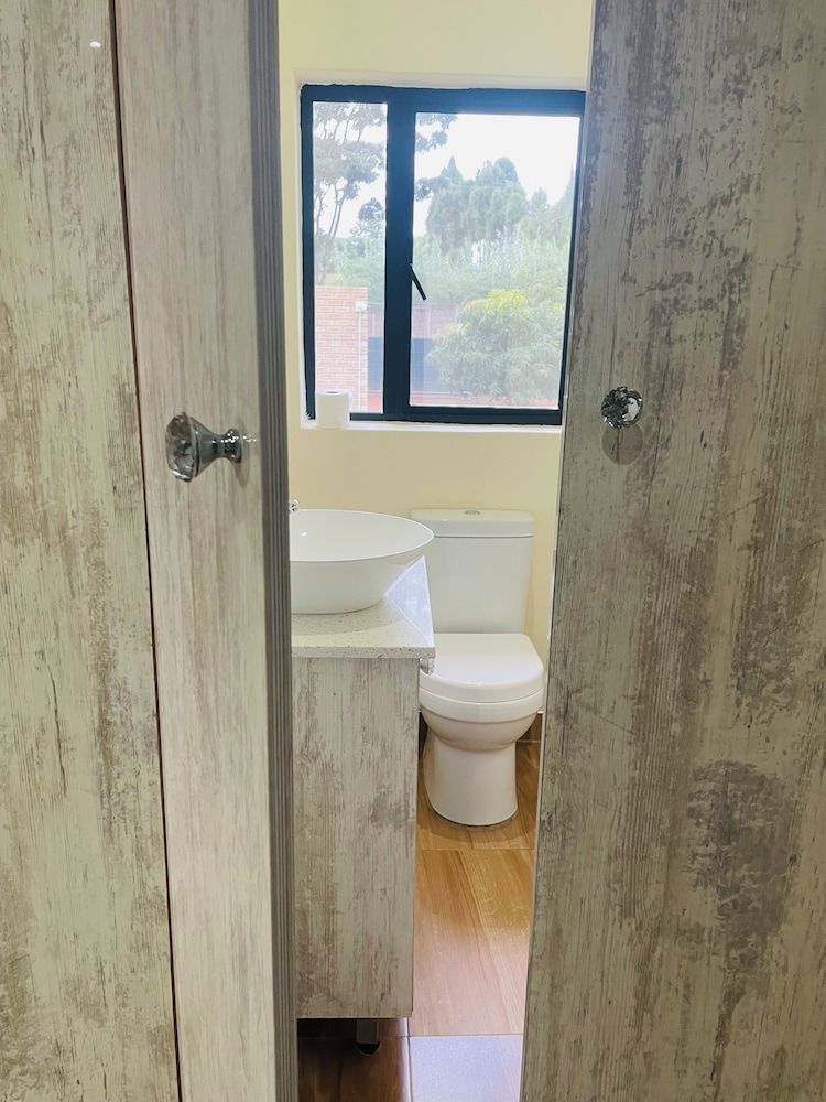 MyFaveCasa Luxury Double or Twin Room 4