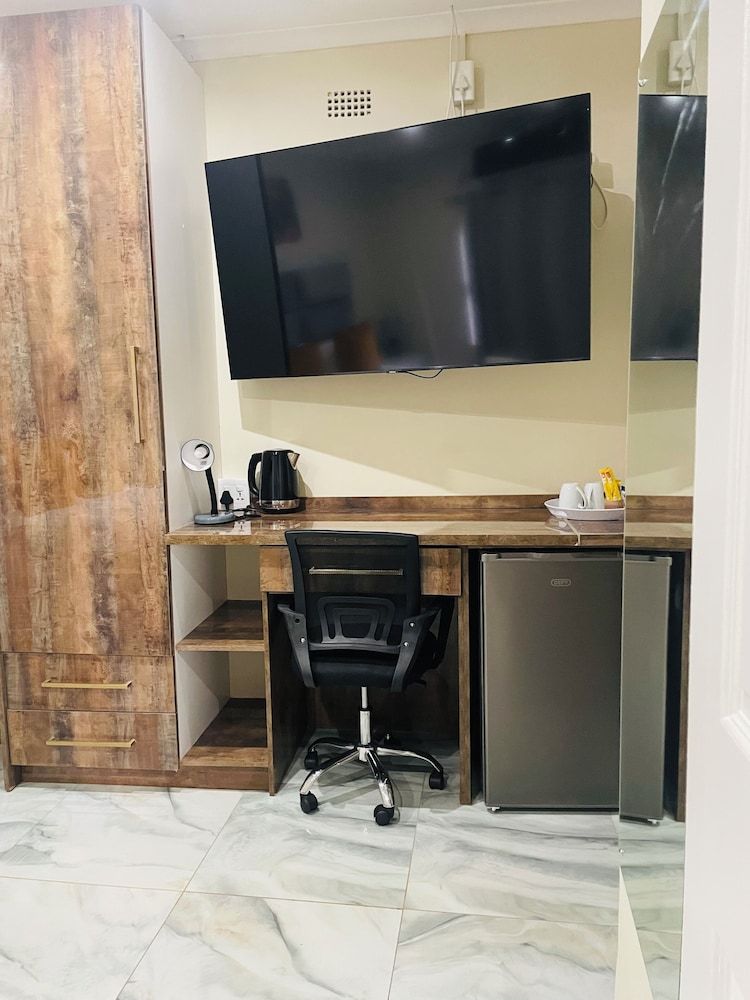 MyFaveCasa Standard Apartment, Garden View 6