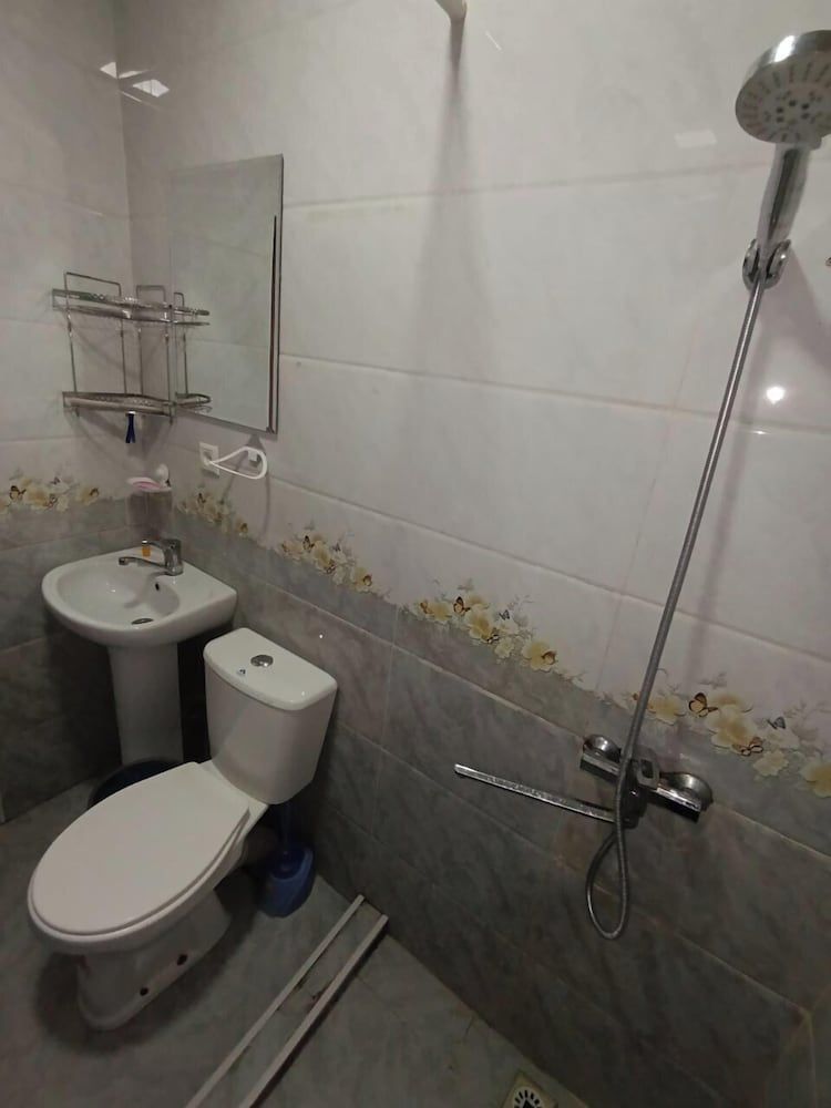 Caravan Hostel Economy Shared Dormitory, Men only 3