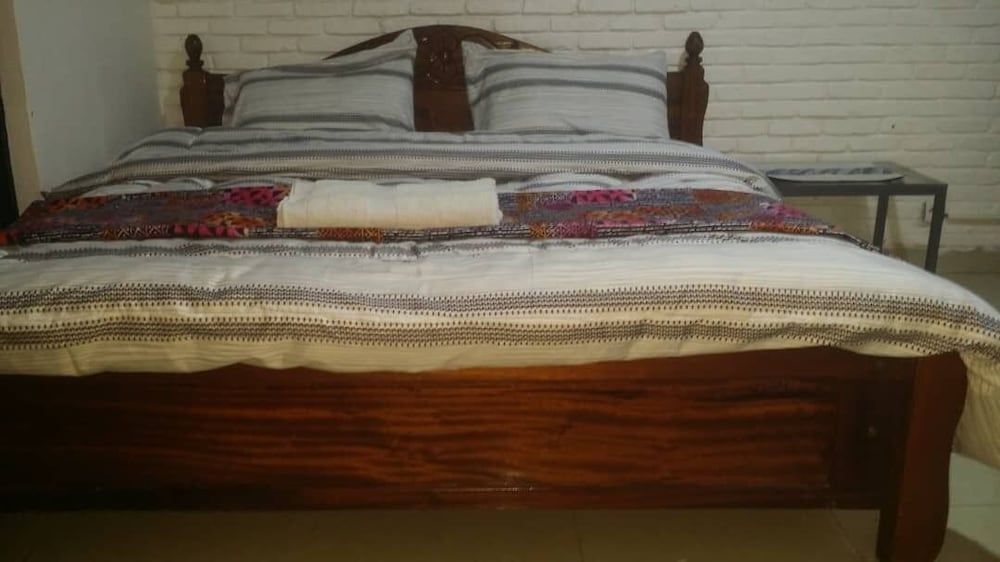 GreenPage Apartments Kiyovu Family Duplex, Private Bathroom, Mountain View 3