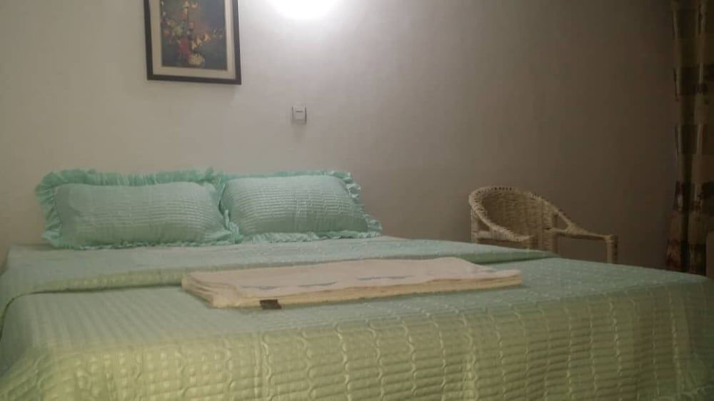 GreenPage Apartments Kiyovu Basic Apartment, Mountain View 2