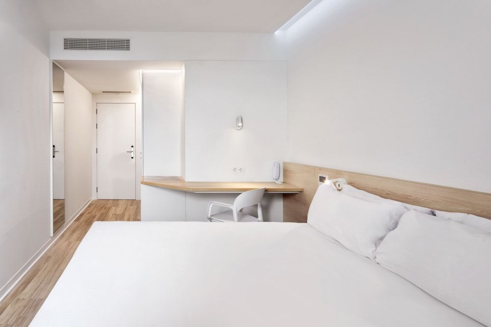 B&B Hotel Famalicao Standard Double Room 2