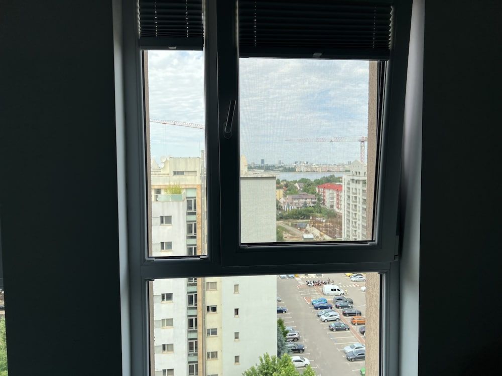 Cozy 2-Room Penthouse Lakeview W14 Junior Apartment 3