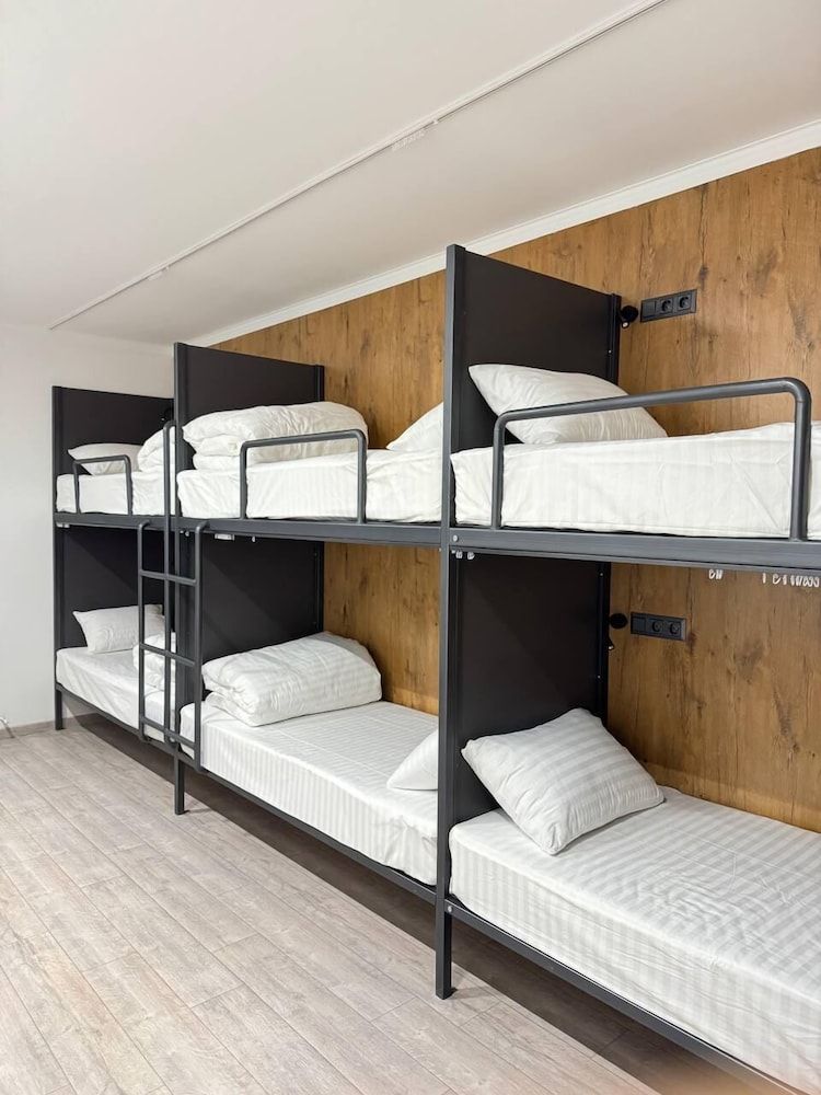 Generator Tashkent Hostel 6-Bed Female Room