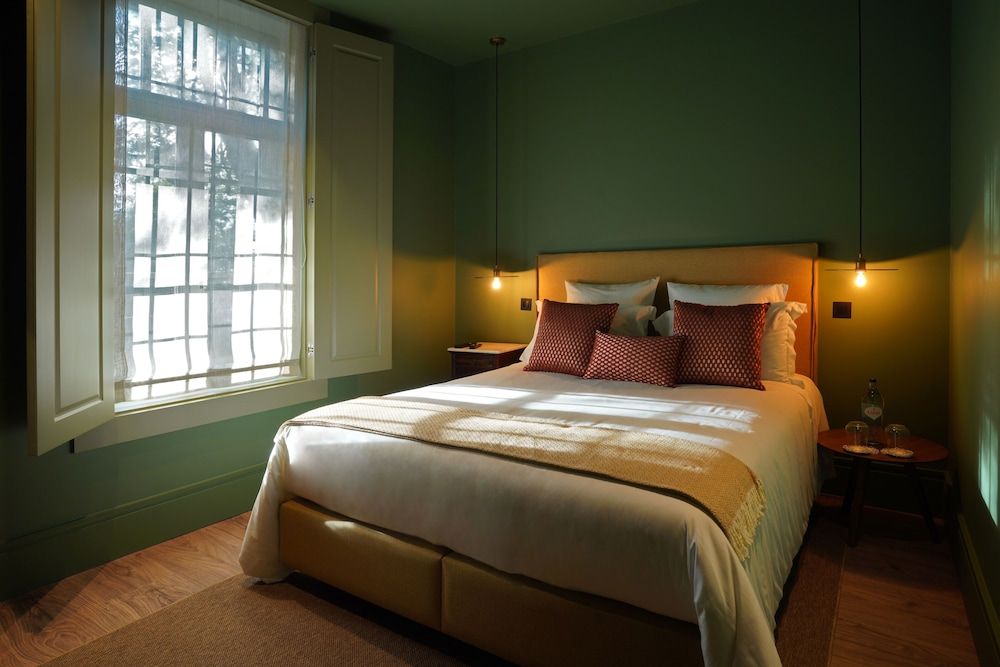 The Grove Houses Classic Double Room 7