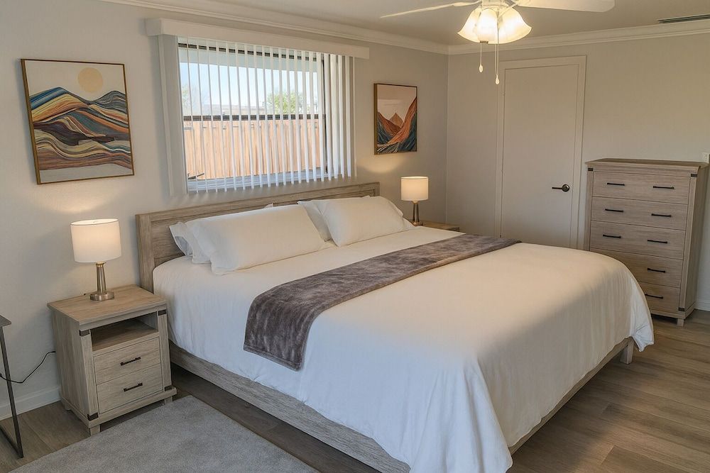 Spacious Family Retreat Port Charlotte Suite, Patio 3