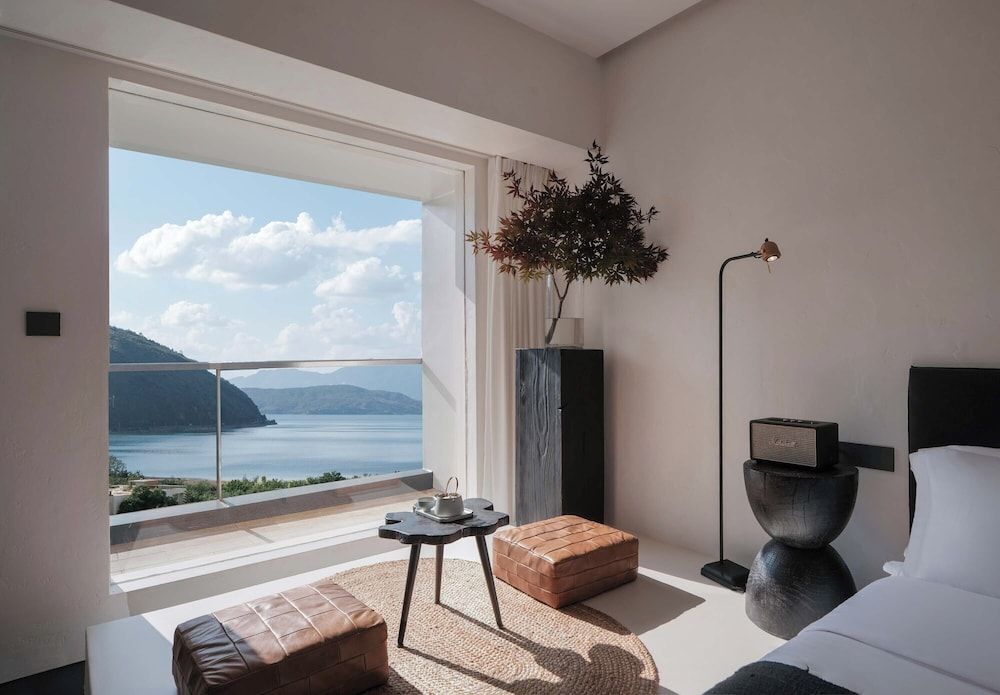 Fuxian Lake Su Qing Qingzhou Cliff Hotel Signature Double Room, Balcony, Lake View 6