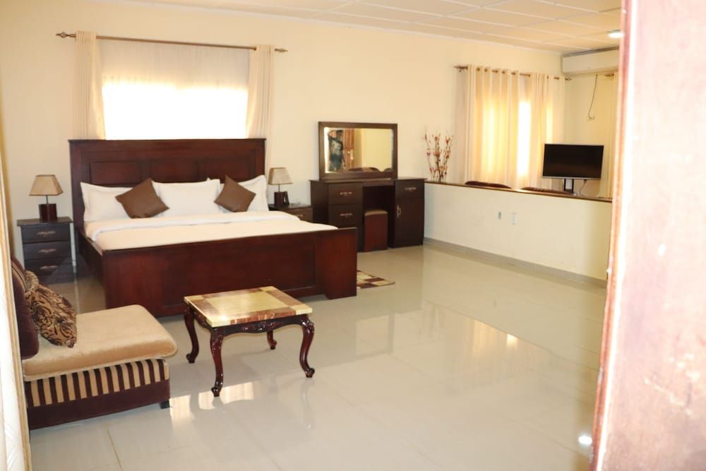 Bojelene Guest House Executive Suite 3