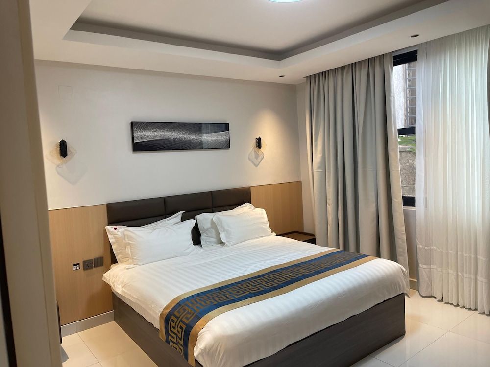 Step Apart Hotel Deluxe Studio Suite, Kitchenette, City View 2