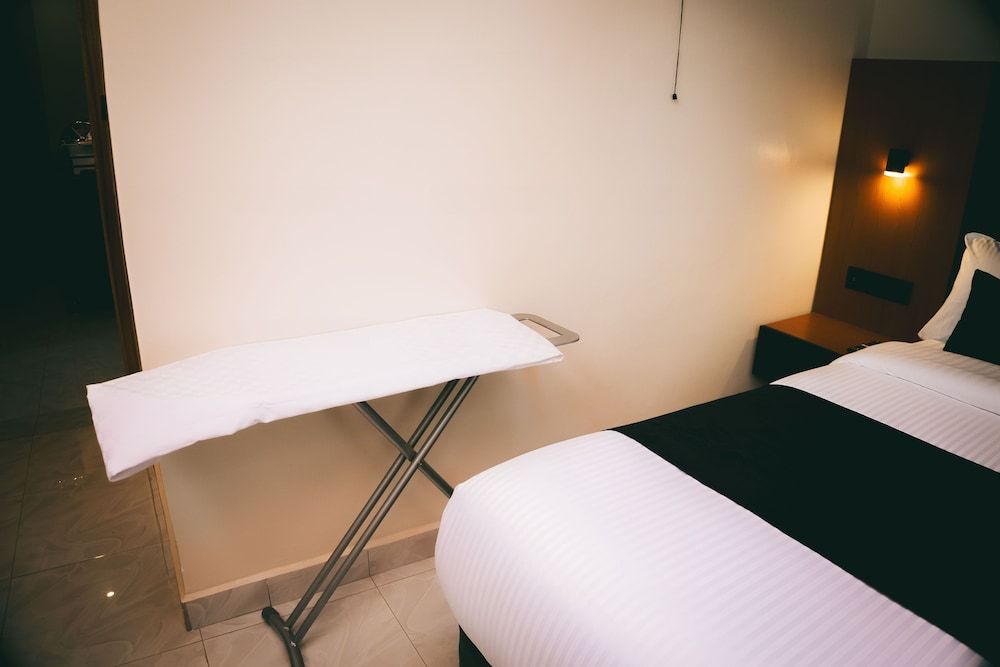 One Click Apartment Standard Single Room, Balcony, City View 4