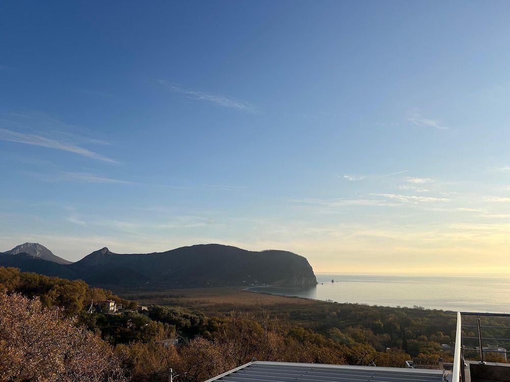 Mahakala Center Panoramic Double Room Single Use, Balcony, Mountain View 10