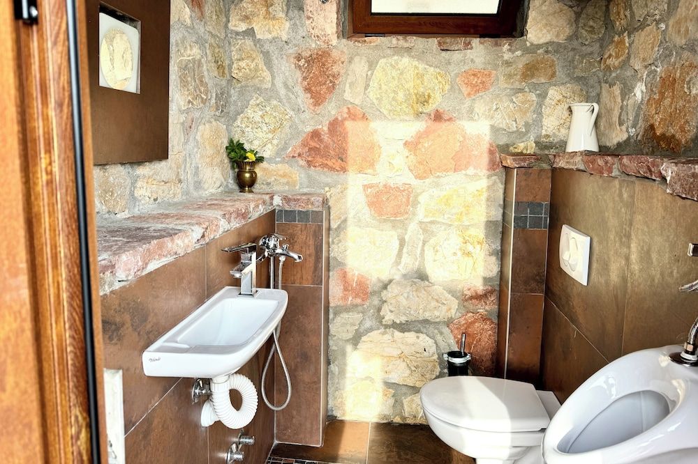 Mahakala Center Traditional Room, Air conditioning 5