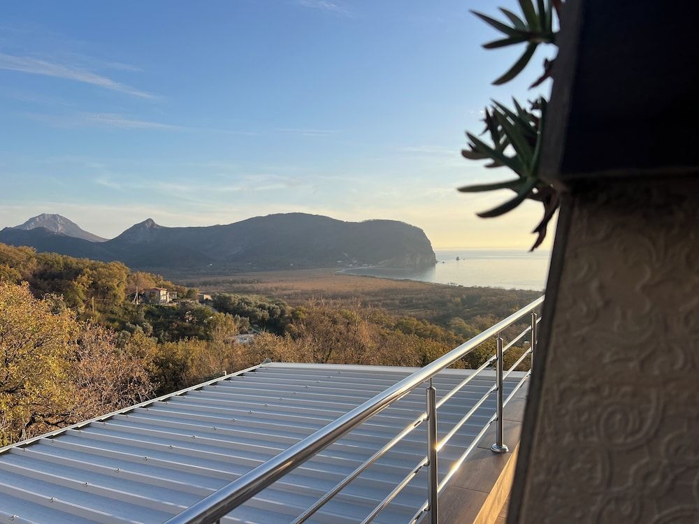 Mahakala Center Panoramic Double Room Single Use, Balcony, Mountain View 3