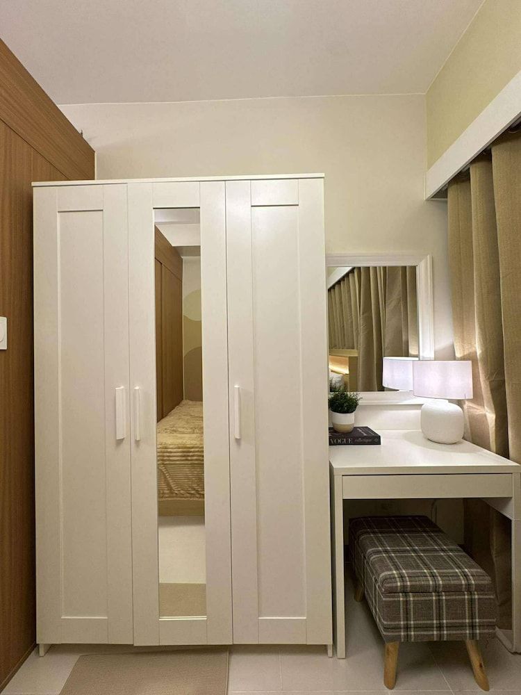 RED Luxe Haven Comfy Stay, Netflix and Fast Wifi Ready Condo, 1 Bedroom, Accessible, Smoking 22