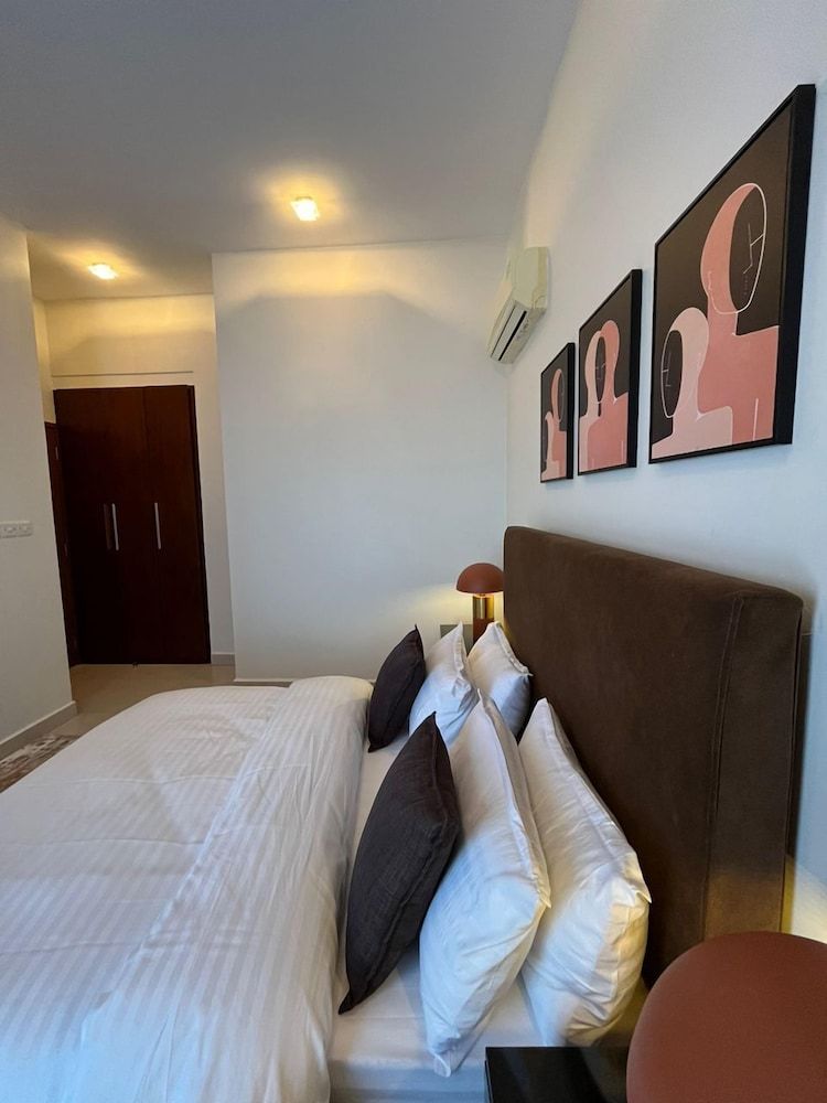 3 bedroom apartment Deluxe Apartment, City View 15