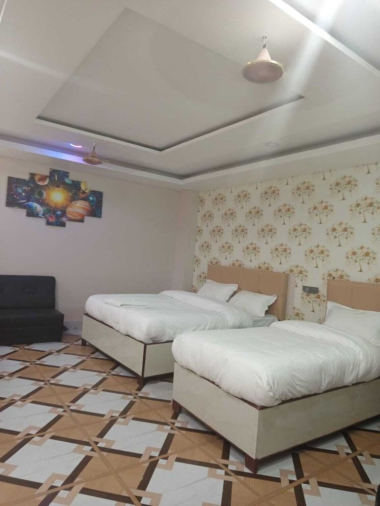 HOTEL DEV INN Triple Room 4