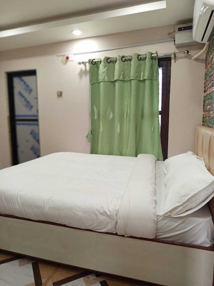 HOTEL DEV INN Double Room, City View 7