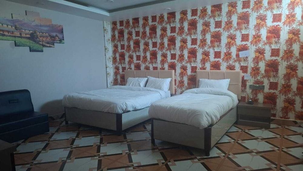 HOTEL DEV INN Triple Room 5