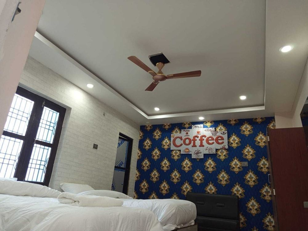 HOTEL DEV INN Twin Room, City View 3