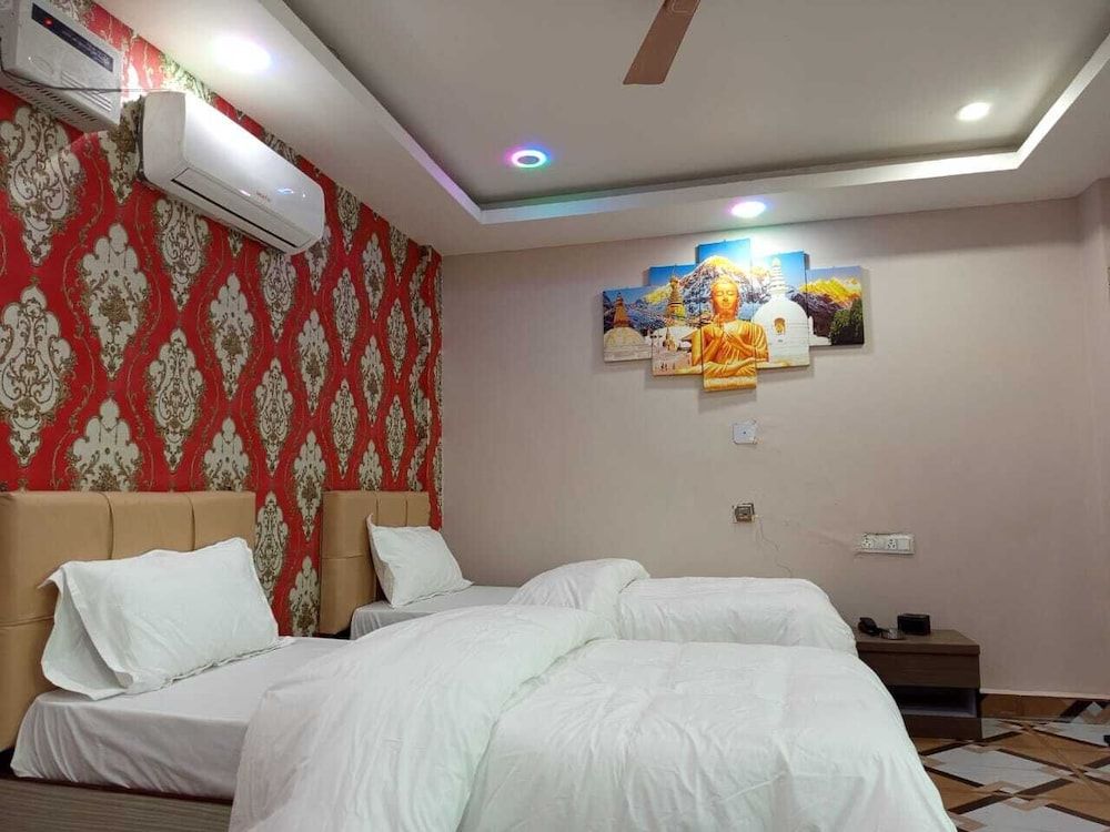 HOTEL DEV INN Twin Room, City View 2