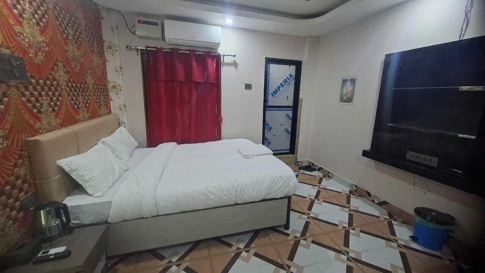 HOTEL DEV INN Double Room, City View 6