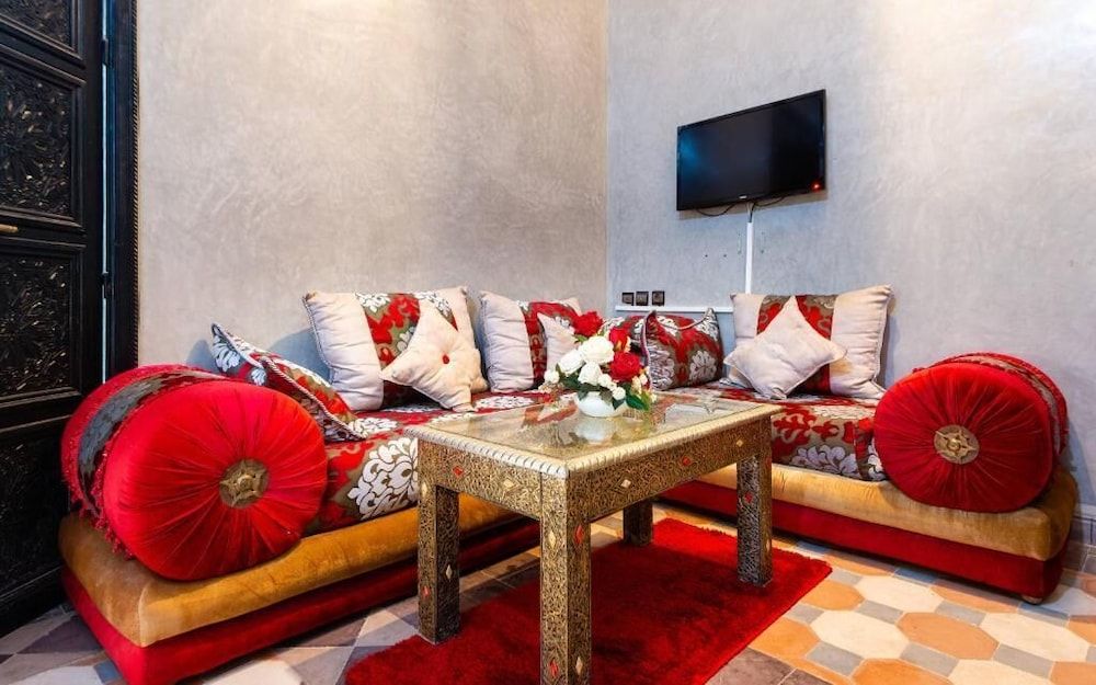 Sidi Abdallah Ghiat Deluxe Double Room 2